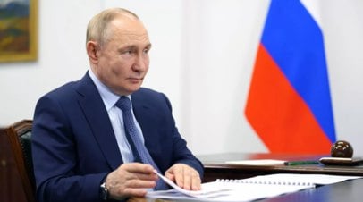 Путин назвал переговоры с президентом Монголии конструктивными   Президент России Владимир Путин назвал переговоры с монгольским лидером  Ухнаагийном Хурэлсухом конструктивными и содержательными.  Читать далее