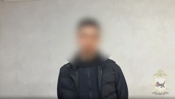 В Иркутске взбесившийся водитель выстрелил в колено незнакомцу Мужчины что то не поделили на дороге и для решения вопроса решили остановиться на обочине По всей видимости разговор не удался После чего один из них пустил в дело травматический пистолет Фото ГУ МВД по Иркутской области