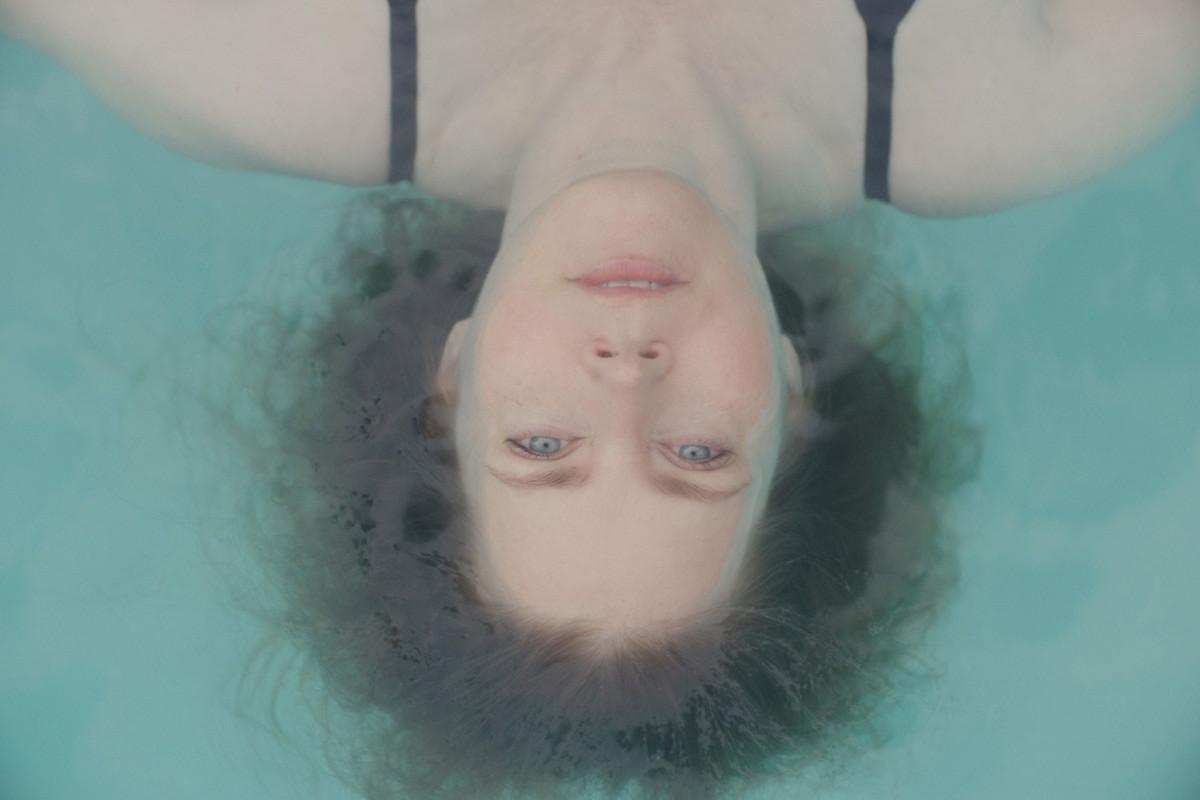 Объявлена программа 76 го Берлинского кинофестиваля Смотр пройдет с 12 по 22 февраля Жюри возглавит Вим Вендерс В основном конкурсе за награды будут бороться 22 фильма У моря Корнел Мундруцо Дао Ален Гомиш Пыль Анке Блонде Домашние истории Ева Тробиш Все в восторге от Билла Эванса Грант Ги Желтые буквы Илькер Чатак Жозефина Бет де Араужо Спасение Эмин Элпер Одинокий человек в городе Тицца Кови и Райнер Фриммель Плач моей жены Ангела Шанелек Мухи Фернандо Эймбке Новый рассвет Ёситоси Синомия Нина Роза Женевьев Дюлюд Десель Королева на море Лэнс Хаммер Обрезка розового куста Карим Айнуз Роза Маркус Шляйнцер Сумсум Ночь звёзд Махамат Салех Харун Шепотом Лейла Бузид Вольфрам Уорвик Торнтон Все мы чужие Энтони Чэнь YO Любовь это мятежная птица Анна Фитч и Бенкер Уайт Ночнорожденная Ханна Бергхольм Больше новостей в Daily News