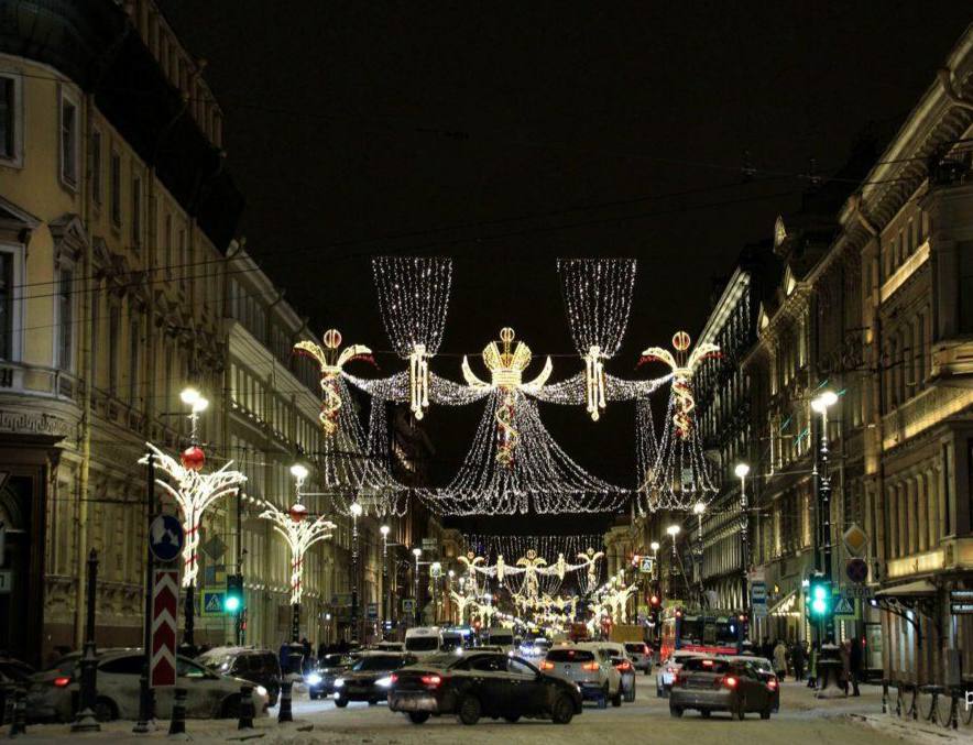 Власти Петербурга хотят сделать въезд в центр города платным Введение платного въезда в центр Петербурга неизбежно заявил председатель Законодательного собрания Александр Бельский Он заявил о необходимости преобразования центра Петербурга в пешеходную зону