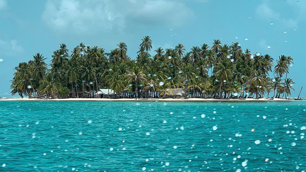 Маршалловы Острова первыми в мире ввели базовый безусловный доход пишет The Guardian Каждый житель будет получать ежеквартальные выплаты в размере около 200 Программа финансируется за счет целевого фонда в рамках соглашения с США предполагающего компенсацию за десятилетия американских ядерных испытаний Министр финансов Маршалловых Островов Дэвид Пол заявил что 800 на человека в год не заставят увольняться с работы но поднимут моральный дух людей Жители могут выбрать способ получения на банковский счет чеком или в виде криптовалюты в блокчейне через поддерживаемый правительством цифровой кошелек Alessa Ciraulo Unsplash Telegram Max