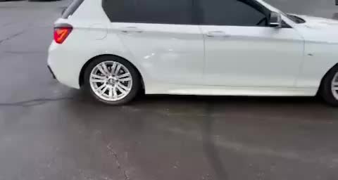 Дрифт на парковке: ДТП с BMW и Mercedes в Красноярске