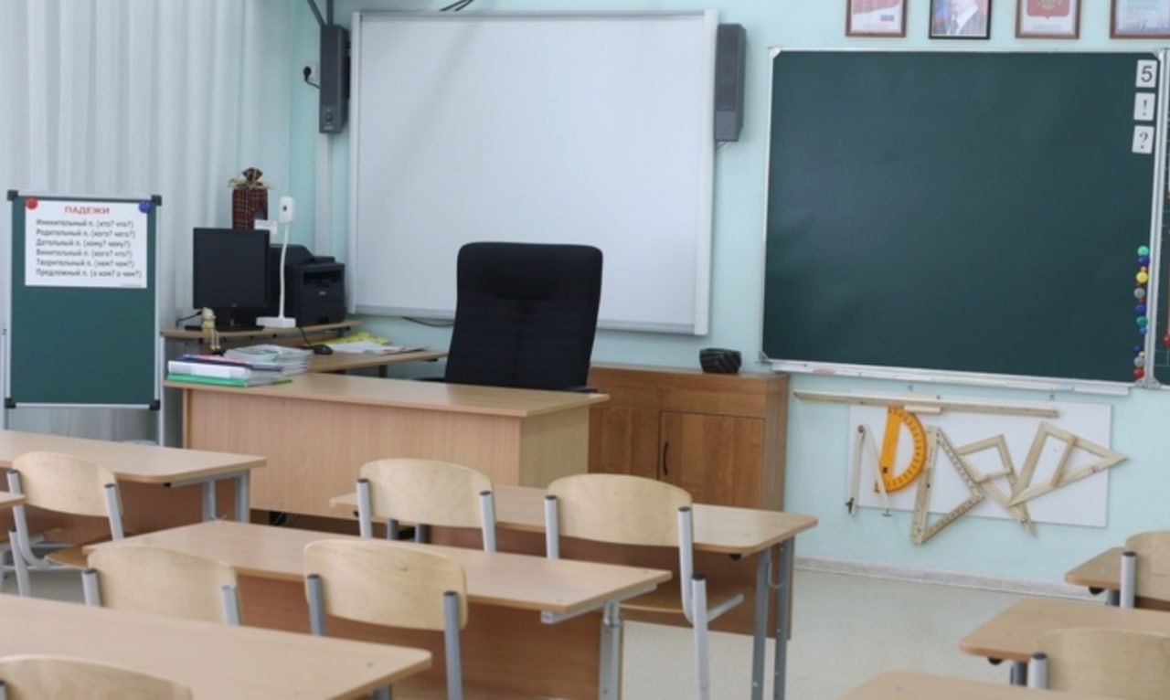 Ставропольский край вошел в число регионов страны которым Правительство РФ частично компенсирует дополнительные расходы на повышение оплаты труда работников бюджетной сферы   Средства в размере 14 млрд рублей предназначены для 33 субъектов с высокой долей социально значимых расходов   Федеральное финансирование в том числе обеспечит выплату зарплаты бюджетникам в январе феврале 2026 года с учетом нового более высокого минимального размера оплаты труда