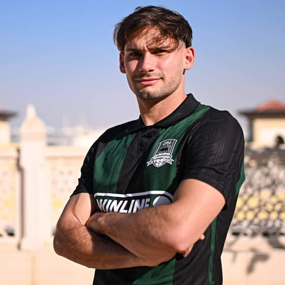 Официально Хуан Боселли перешел в Краснодар Уругвайский нападающий подписал контракт до июня 2028 года Он будет играть за быков под 23 м номером Боселли выступал в РПЛ за Нижний Новгород с осени 2023 года Подписывайтесь на РИА Новости Спорт в MAX