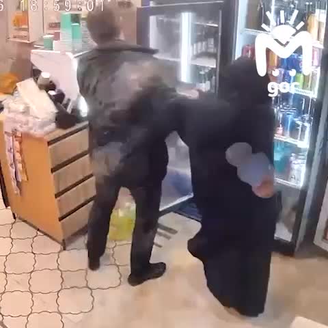 Дебош в магазине Дагестана: участники разгромили торговую точку