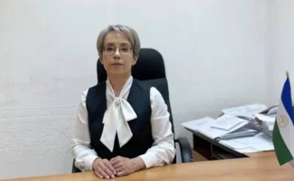 Мишкинский район Башкирии возглавила Лариса Александрова Депутаты совета Мишкинского района Башкирии в среду, 30 июля, избрали Ларису Александрову главой района, сообщили РБК Уфа в пресс-службе районной администрации. С конца июня она занимала пост и. о. главы района после отставки Павла Трапезникова. Также в конкурсе на должность главы участвовала заведующая детским садом № 1 Альбина Саетгареева. Ларисе Александровой 52 года, она уроженка села Мишкино. Окончила Бирский государственный педагогический институт, карьеру начинала учительницей русского языка и литературы в Мишкино. В сфере образования работала до июня 2001 года, после была заведующей отделом ЗАГС. С марта 2004 года работала в архивном отделе районной администрации. В ноябре 2015 года была назначена замглавы района по кадрам и социальным вопросам, с февраля 2021 года занимала должность первого замглавы района — заместителя по социальным вопросам и внутренней политике. РБК-УФА