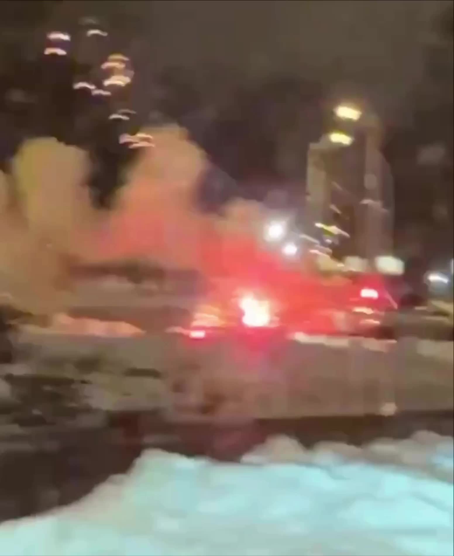 Фейерверк из багажника автомобиля на ВДНХ привел к возгоранию