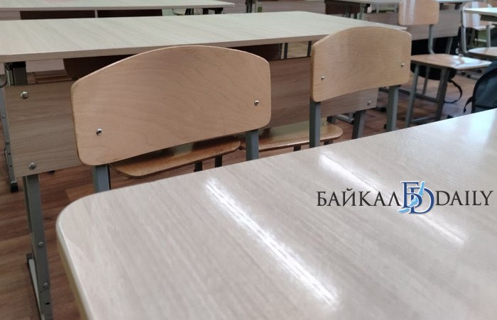 В школе в Бурятии отменили занятия из за опасной заразы В средней школе в тункинском селе Кырен временно отменили очные занятия Как сообщили в группе Тунка инфо 24 7 причина менингококковая инфекция Её выявили у одного из учеников За контактировавшими с заболевшим ребёнком установили медицинское наблюдение