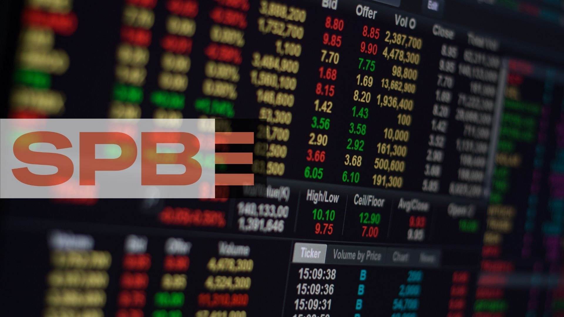 СПБ Биржа #SPBE СПБ Биржа изучает возможность запуска внебиржевых торгов замороженными бумагами Биржа примет решение о возможности торговли заблокированными ценными бумагами после обсуждения этого вопроса с участниками торгового комитета биржи по развитию рынков, которые собираются провести до конца мая. Источник: finam.ru