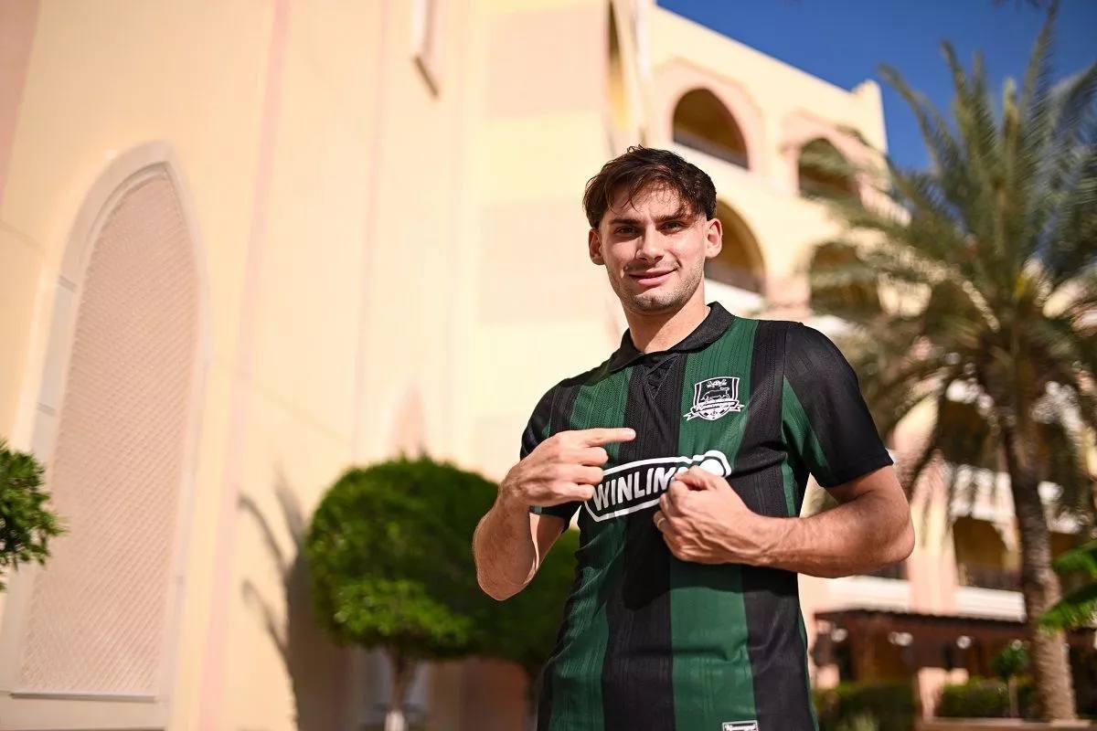 Теперь официально Хуан Боселли стал игроком Краснодара Футбольный клуб Краснодар объявил о подписании контракта с уругвайским полузащитником Хуаном Мануэлем Боселли который ранее выступал за Пари Нижний Новгород Контракт с клубом рассчитан до 30 июня 2028 года а его игровой номер 23 Кубанские Новости   Мы в MAX