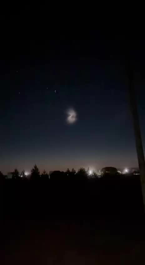 Запуск ракеты Falcon-9 создал яркое зрелище в небе над Приангарьем