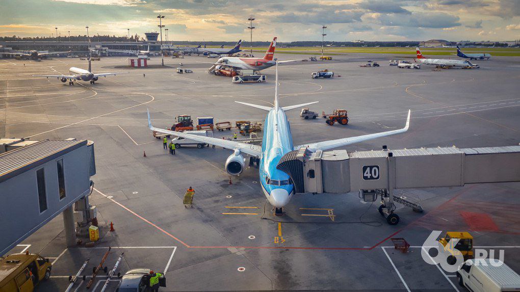 Авиакомпании лишат льгот на 2 млрд рублей в год Эксперты считают что это скажется на стоимости билетов Цены могут вырасти на 4 5 Речь идет о льготе для перевозчиков обслуживающих полеты внутри Дальневосточного округа Ее ввели еще в 2020 году для поддержки отрасли в условиях пандемии коронавируса По оценке Минтранса после отмены скидки траты авиакомпаний увеличатся не более чем на 1