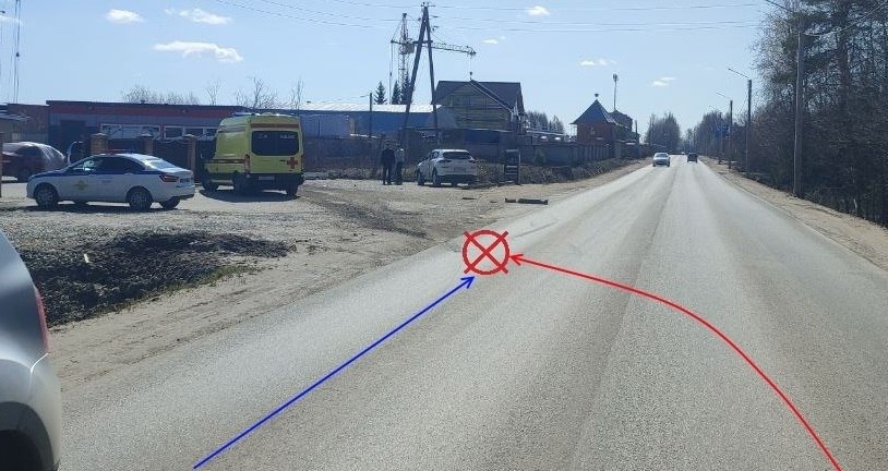В Сыктывкаре небезопасный поворот закончился аварией В ДТП пострадали три человека, одной пассажирке понадобилась госпитализация.
