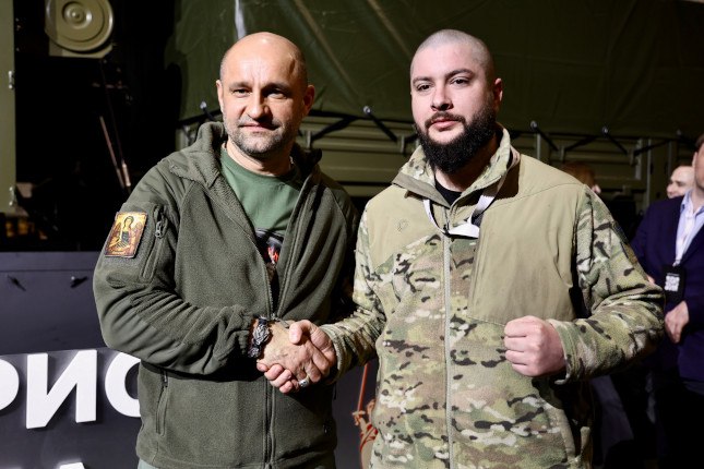 Южноуральцы могут принять участие в форуме Патриоты Урала www up74 ru articles news 167631 V Форум волонтеров и гражданских активистов пройдет в марте в Национальном центре Россия ХМАО Пятый форум мы проводим в Югре не случайно Здесь работает уникальный Гуманитарный добровольческий корпус который помогает раненым бойцам в госпиталях подчеркнул полномочный представитель президента России в УрФО Артем Жога