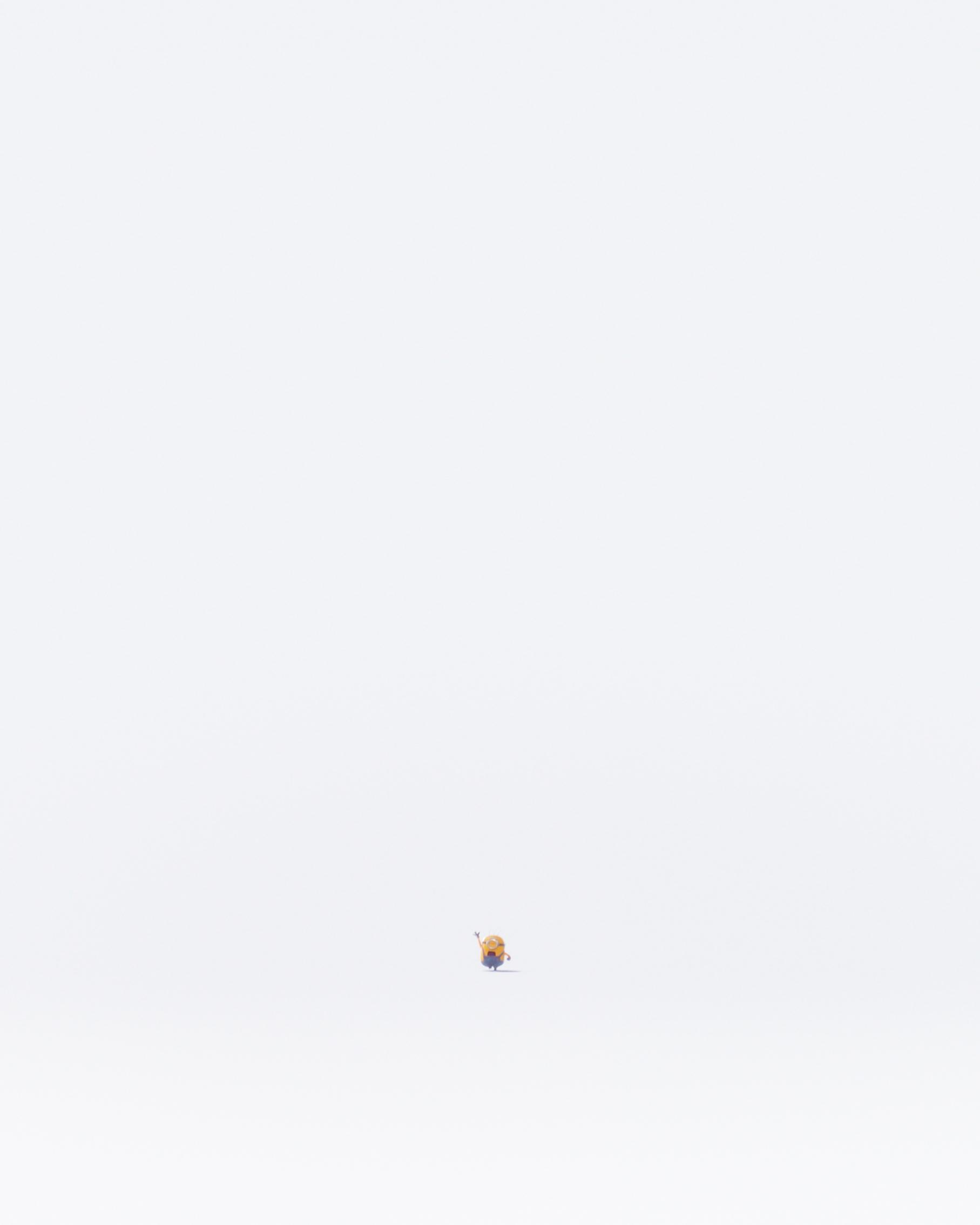 Первый постер триквела Миньонов По сюжету герои отправятся в Голливуд где решат снять собственное кино За постановку отвечает Пьер Коффан режиссер первых трех частей Гадкого я Премьера мультфильма 1 июля