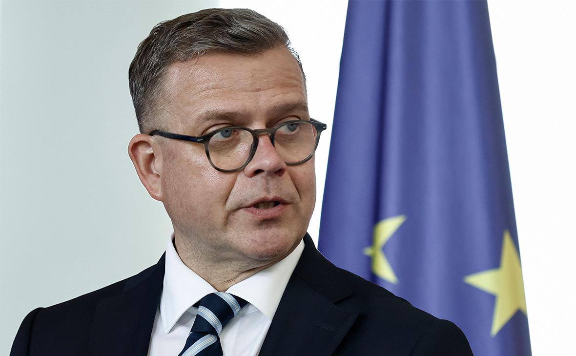 Премьер министр Финляндии Орпо заявил что готов сесть за стол переговоров с Путиным однако он полагает что время для этого разговора еще не наступило В настоящее время мяч на стороне России а Финляндии будет сложно возобновить диалог с соседом пока продолжается конфликт на Украине Такое мнение он высказал в интервью газете Iltalehti Подпишись RogandarNEWs мы в MAX