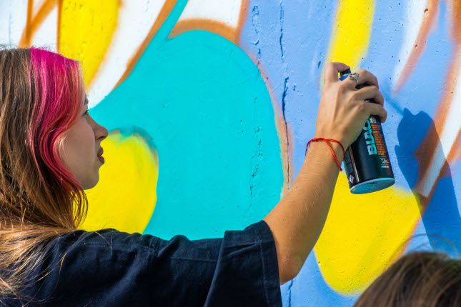 В Челябинской области вновь пройдет граффити-фестиваль «Наш Mural» В этот раз он будет посвящен Году защитника Отечества.