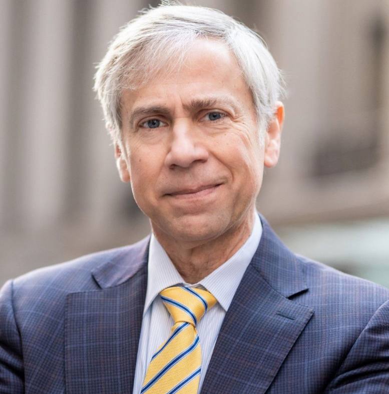 Задержанный США президент Венесуэлы Николас Мадуро нанял адвоката Барри Поллака с помощью которого основатель WikiLeaks Джулиан Ассанж в 2024 году заключил сделку позволившую ему выйти из тюрьмы