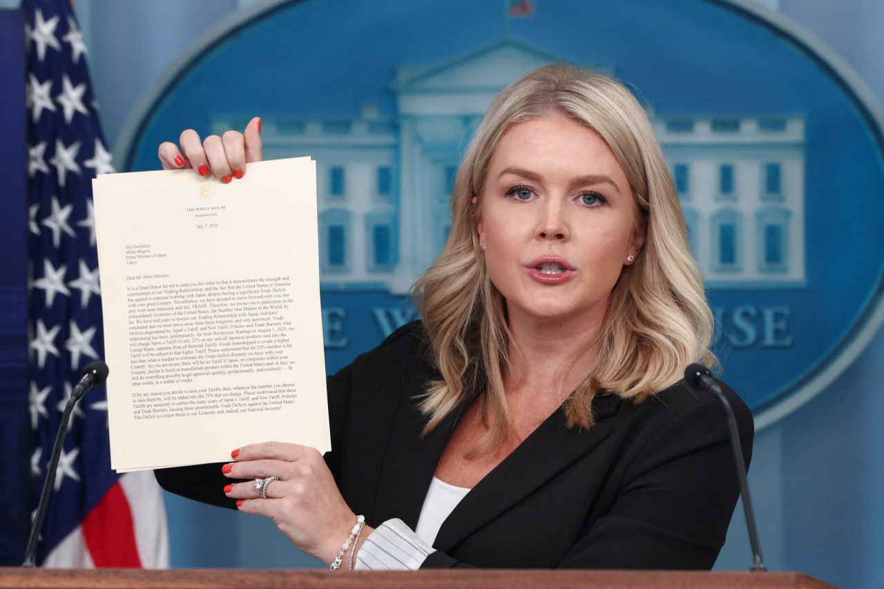 Президент США Дональд Трамп направит уведомления о введении новых пошлин еще 12 странам, сообщили в Белом доме.