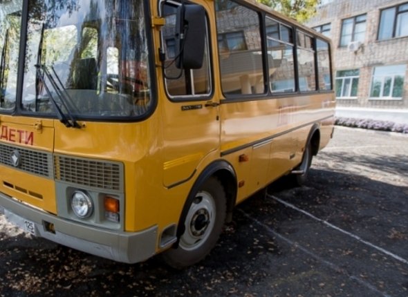 Скандал с отменой школьного автобуса в с Песчаное в историю вмешалась прокуратура ЕАО Транспорт не прошел ТО и с 1 сентября детей не возят на учебу в пос Смидович надзорный орган начал проверку и требует устранить нарушения Читать подробнее на сайте