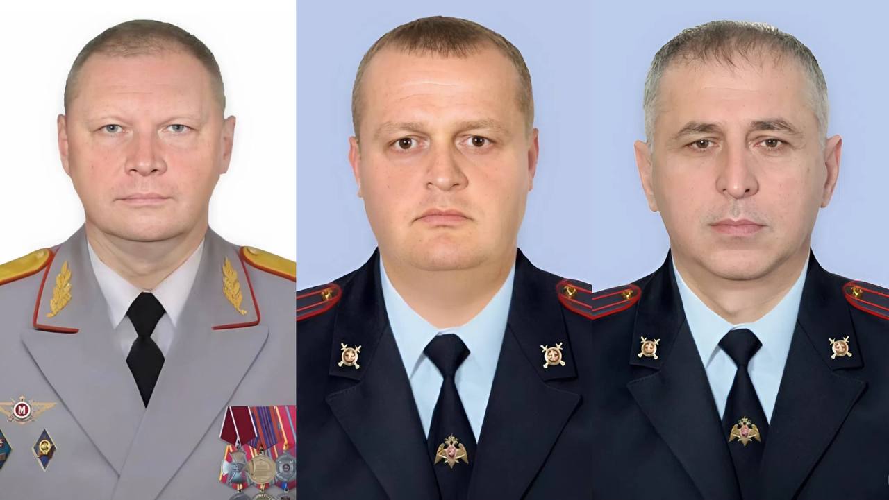 Фигурантам дела Росгвардиии в Северной Осетии продлили срок заключения под стражей Ленинским районным судом Владикавказа продлены меры пресечения в виде заключения под стражу и домашнего ареста в отношении сотрудников Росгвардии и других подозреваемых во взяточничестве а также в пособничестве и дачи взятки сообщили КрыльямTV в суде В частности экс руководителю управления В Голоте и его заместителю Ю Дзгоеву срок ареста продлили на три месяца до 28 февраля 2026 года Также семерым фигурантам до 28 февраля 2026 года продлен срок заключения под стражу еще одному домашний арест Кроме того бывшему замначальника ведомства К Габуеву на три месяца продлен домашний арест Росгвардейцам инкриминируют ст 290 УК РФ получение взятки ст 291 прим 1 УК РФ пособничество в даче взятки Напомним в конце сентября начальник управления Росгвардии по Северной Осетии Валерий Голота его заместитель Юрий Дзгоев а также ряд других сотрудников были задержаны ФСБ по делу о взяточничестве В настоящее время по данному уголовному делу в общей сложности задержан 21 человек КрыльяTV теперь в MAX Подписывайтесь чтобы не пропустить главное