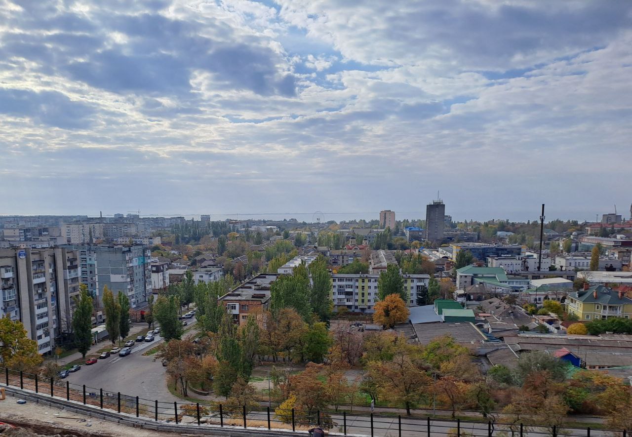 ‼ В Бердянске завершилась процедура переименования улиц   Решение о переименовании улиц было  проработано администрацией бердянского городского округа совместно с Общественной палатой Запорожской области и активными жителями города.   Отметим: переименование улиц не повлияет на документы о прописке, регистрации и другие официальные бумаги, что сделает переход максимально комфортным для жителей всего округа.   С учетом результатов соцопросов, улице Итальянской возвращено привычное для жителей название «улица Дюмина». Мы также рады сообщить, что теперь в Бердянске появилась улица Тверская, названная в честь нашего региона-шефа.   Также по инициативе неравнодушных граждан улица Луговая теперь носит имя Елены Ильиной – нашей землячки, трагически погибшей от рук киевских террористов.   Улица Карла Либкнехта переименована в честь героической 35-й армии, которая освобождала Бердянск. А улица Мазепы стала улицей Героев России.   Переименования коснулись и улиц Грушевского, Сагайдачного, Розы Люксембург. Теперь бердянские улицы названы в честь деятелей, которые своими трудами прославляли город: Гаевского, Критского, Архипенко и купцов Константиновых.   Эти изменения поспособствуют восстановлению исторической памяти и справедливости, а также укреплению патриотизма среди населения.