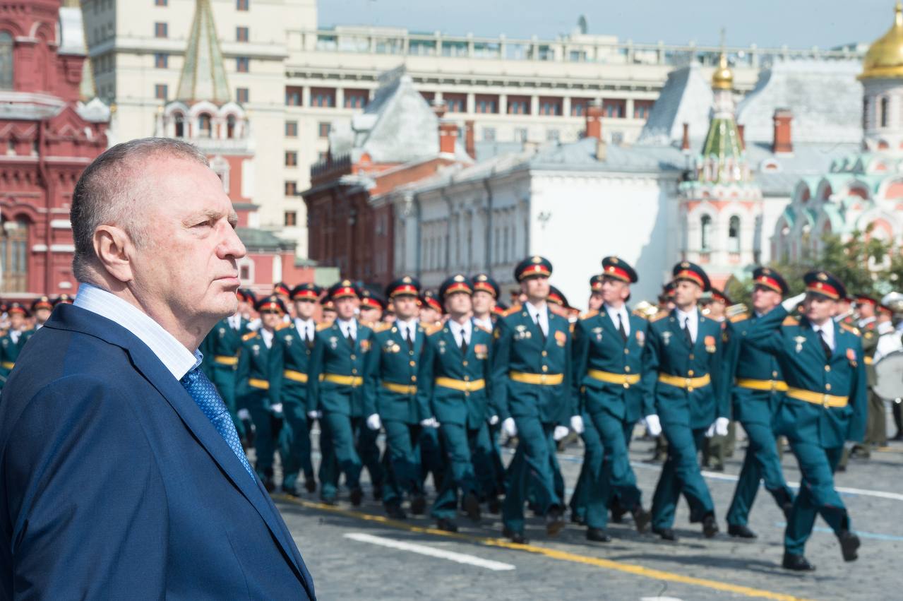 Ты часть движения Русской истории каждый житель Донбасса сможет присоединиться к Блоку Жириновского По инициативе Председателя ЛДПР Леонида Слуцкого в России 3 октября пройдет учредительное собрание общественного движения Блок Жириновского цель которого сохранить и передать будущим поколениям идеи Основателя первой самой народной политической партии страны Движение будет реализовывать масштабные образовательные просветительские и культурные инициативы по всей стране в том числе и в ДНР Блок Жириновского это не партийная структура а движение единомышленников в котором каждый может включиться в общественную жизнь принимая активное участие в обсуждении развития Отечества Школьники и студенты педагоги и рабочие волонтёры журналисты общественные деятели любой неравнодушный человек может стать частью движения и внести свой вклад в формирование гражданского сознания нового поколения Уже 3 октября состоится первое учредительное собрание движения на котором будут определены ключевые направления деятельности и планы реализации просветительских проектов приуроченных к 80 летию со дня рождения Владимира Вольфовича для продвижения его идей здесь и сейчас
