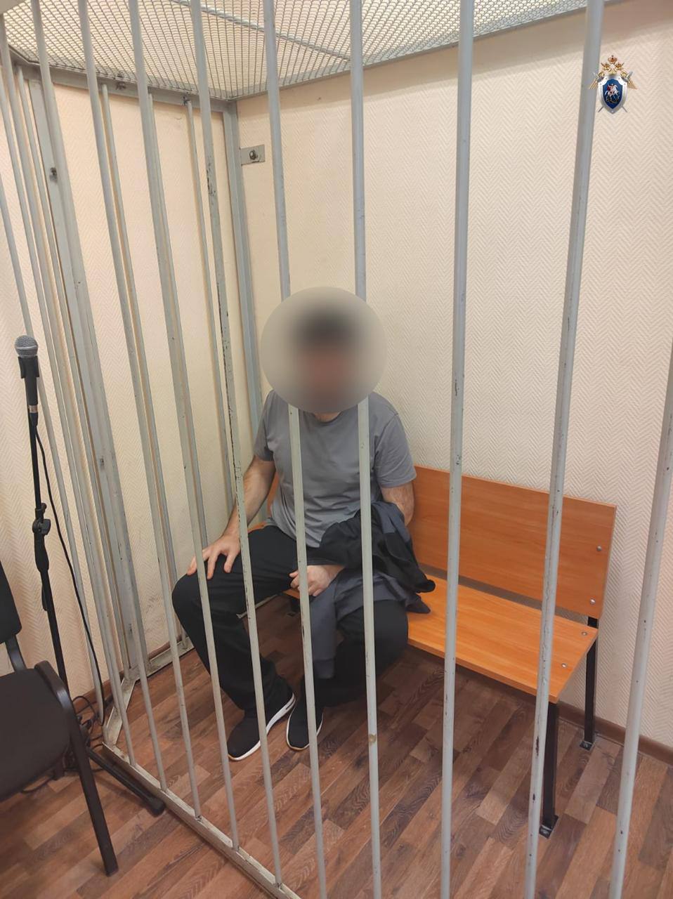 ‍ Подозреваемого в покушении на убийство двух человек в ресторане «Бархат» арестовали  В ближайшее время 38-летнему воронежцу предъявят обвинение.  По данным следствия, 21 июня около кафе на улице 25 Октября в ходе конфликта он ударил ножом двух мужчин и скрылся. Пострадавших госпитализировали.