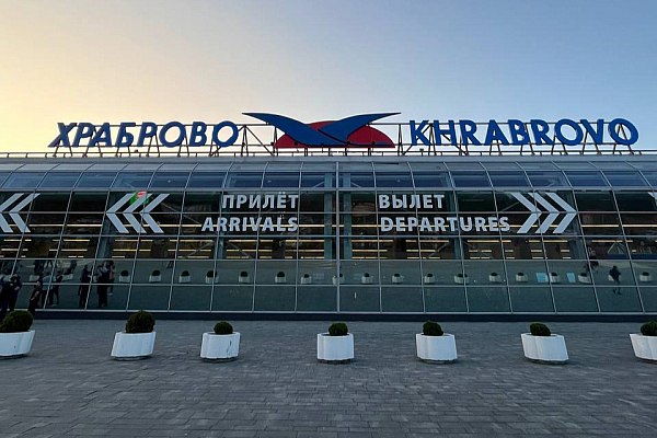На субсидирование авиабилетов в Калининградскую область выделили 800 млн рублей Субсидирование авиаперевозок в Калининградскую область на 2025 год составило 800 млн рублей, заявил губернатор региона Алексей Беспрозванных. Об этом сообщает ТАСС. "На субсидирование авиационных перевозок у нас в этом году выделено 800 млн рублей. Это почти 70% такой же суммы предыдущего года", – сказал Беспрозванных в эфире телеканала "Россия 24", отметив, что в этом году жители области пользуются авиаперевозками активнее, чем в 2024 году. aviaru.net/n283526