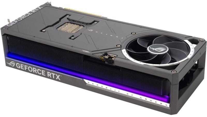 Asus показала огромную GeForce RTX 5090 Astral с вентилятором на изнанке и ещё 23 видеокарты GeForce RTX 50-й серии  Компания Asus готовит к выпуску в общей сложности 24 варианта видеокарт GeForce RTX 5090, RTX 5080, RTX 5070 Ti и RTX 5070. Новинки будут представлены в составе уже известных фирменных серий производителя ROG Strix, Prime и TUF, а также в совершенно новом исполнении Astral.  Серия ROG Astral станет флагманской у производителя. Карты этой серии будут предлагаться как с воздушной, так и с жидкостной системой охлаждения. При этом воздушная система охлаждения включает использование четырёх вентиляторов: три расположены на фронтальной стороне карты, а один — на тыльной.  В составе систем охлаждения ROG Astral возвращена запатентованная технология испарительной камеры Asus с фрезерованными дорожками. Такая конструкция позволяет интегрировать радиаторы непосредственно в поверхность камеры без плоских краёв.  В рамках серии ROG Strix будут выпускаться только модели GeForce RTX 5070 Ti и RTX 5070. Это говорит о том, что дизайн Astral фактически заменил Strix в сегменте ультра-high-end. Аналогично модель RTX 5090 не будет представлена в серии Prime. В свою очередь серия TUF охватит весь сегмент видеокарт GeForce RTX 50-й серии.  Одной из примечательных особенностей видеокарт GeForce RTX 50-й серии является использование для GPU термопрокладок с фазовым переходом. Такая же технология будет применяться и в видеокартах серии Radeon RX 9070 от AMD.    InterPC   Чат