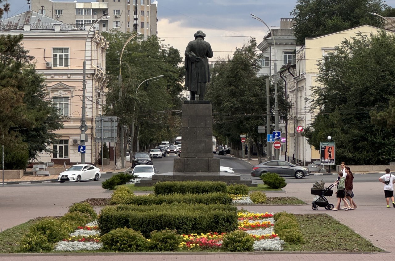 Турпоток в Ростовскую область вырос на 8 в январе июле 2025 года Турпоток в Ростовскую область вырос на 8 за первые 7 месяцев 2025 года по сравнению с аналогичным периодом прошлого года В январе июле город посетили 985 тысяч человек Также сейчас происходит изменение в статистики туризма У нас будет новый показатель раньше был турпоток а сейчас будет показатель количество туристических поездок Так вот по итогам 7 месяцев текущего года количество туристических поездок в наш регион составило 1 1 млн единиц сообщил министр экономического развития региона Павел Павлов Туризм Подписаться Забустить