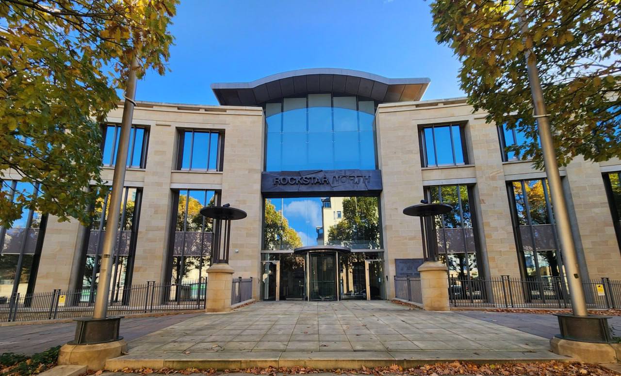 Пожар в офисе Rockstar В офисе Rockstar North в Эдинбурге сегодня утром произошло возгорание Экстренный вызов поступил в 5 02 по местному времени На место прибыли пожарные и полиция территорию оцепили огонь ликвидировали Пострадавших нет службы уже покинули здание Предварительная причина взрыв в бойлерной ущерб пока уточняется Epic Games Store