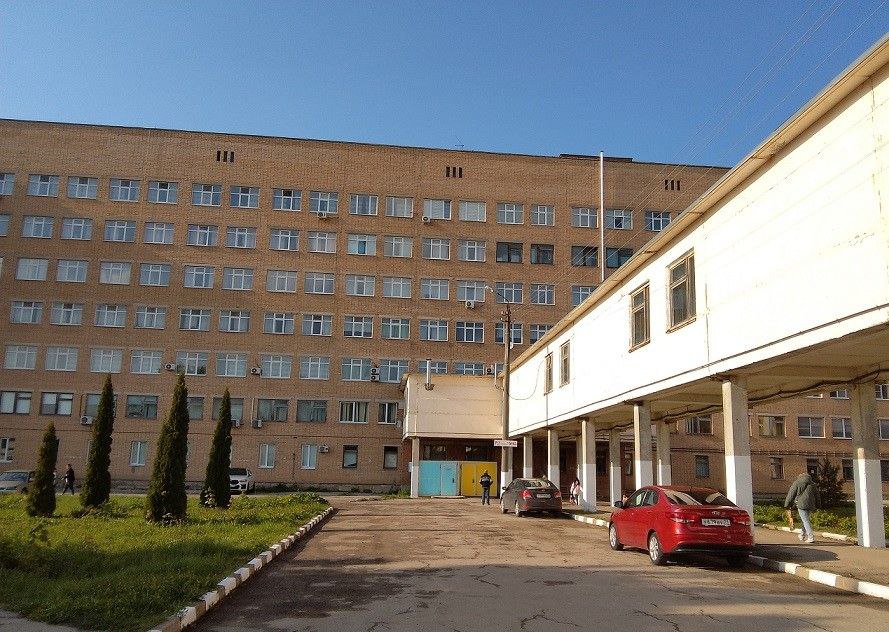 В НГКБ расширят приемное отделение  Как сообщалось ранее, 11 июля министр здравоохранения Тульской области Сергей Мухин провел встречу с жителями Новомосковска.  Участники встречи обсудили актуальные вопросы системы здравоохранения районного центра. Министр здравоохранения рассказал о планах по расширению приемных отделений в крупных больницах Тульской области. Так, в Новомосковской городской клинической больнице в рамках подготовки к 100-летию города запланировано масштабное преобразование и расширение приемного отделения.  Источник