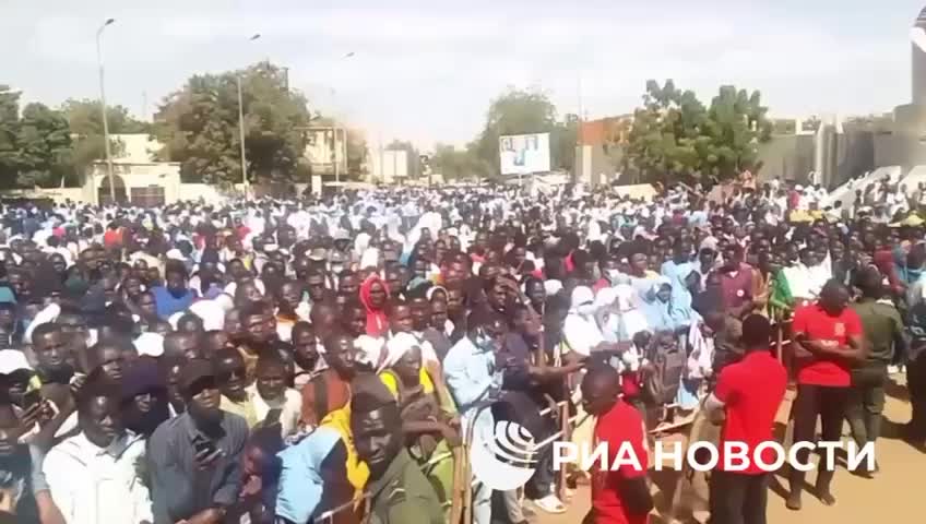 Акция протеста в Нигере против неоколониализма и поддержка Национального совета