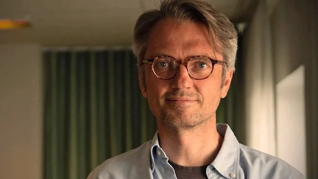 Швеция назначает нового советника по национальной безопасности. Бывший посол на Украине и в Афганистане Тобиас Тиберг назначен новым советником по национальной безопасности Швеции. Он займёт место первого советника по национальной безопасности Швеции Хенрика Ландерхольма, который ожидает суда по обвинению в халатности при работе с секретной информацией. Ландерхольм, который отрицает свою вину, ушёл в отставку в январе.