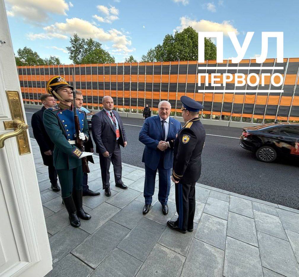 Лукашенко прибыл в Кремль Сегодня президент Беларуси посетит концерт для глав делегаций, приглашенных на торжества по случаю 80-летия Победы.