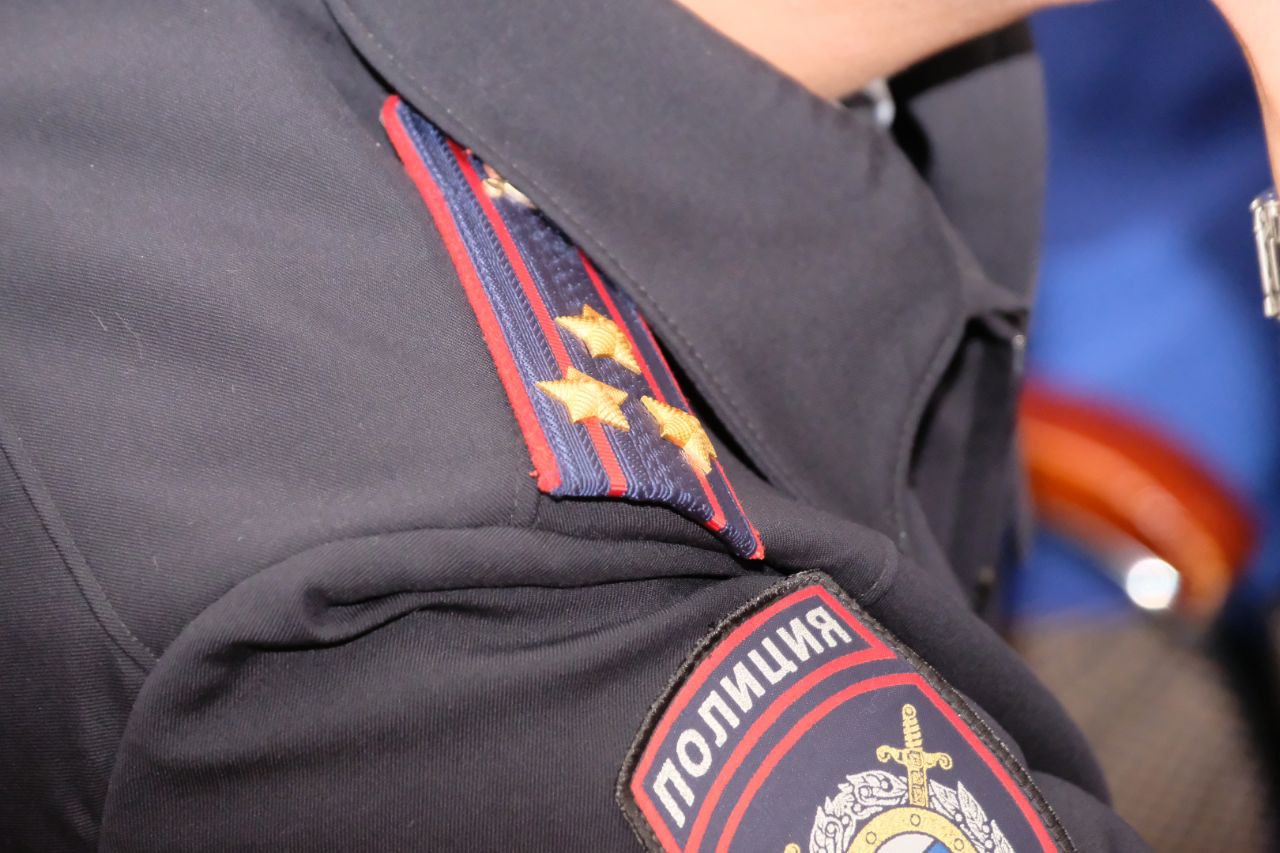 Подразделениям по контролю за наркотиками МВД России исполнилось 34 года Сегодня подразделениям по контролю за оборотом наркотиков МВД России исполняется 34 года Эта дата ведет отсчет с момента создания в 1991 году в МВД СССР Бюро по контролю за незаконным оборотом наркотиков За прошедшие десятилетия антинаркотические подразделения прошли значительный путь меняя организационные формы но сохраняя неизменной ключевую задачу противодействие наркоугрозе Подробнее в Номер один Сообщить нам свою новость можно по кнопке Письмо в редакцию