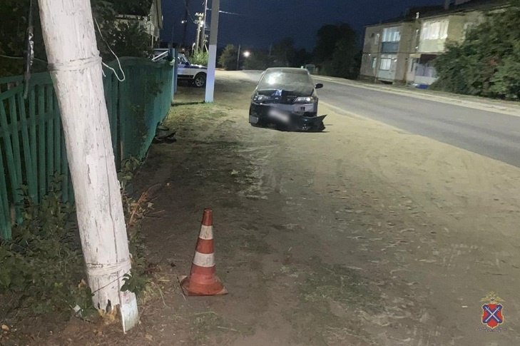 В Волгоградской области пьяный водитель отправил в больницу свою пассажирку Авария по информации ГУ МВД по Волгоградской области произошла накануне около 17 часов в станице Кумылженская На улице адмирала Тихонова Daewoo Nexia под управлением водителя имеющего признаки алкогольного опьянения врезалась в столб Пассажирка автомобиля госпитализирована Мы в МАХ max ru v102ru Подписывайтесь