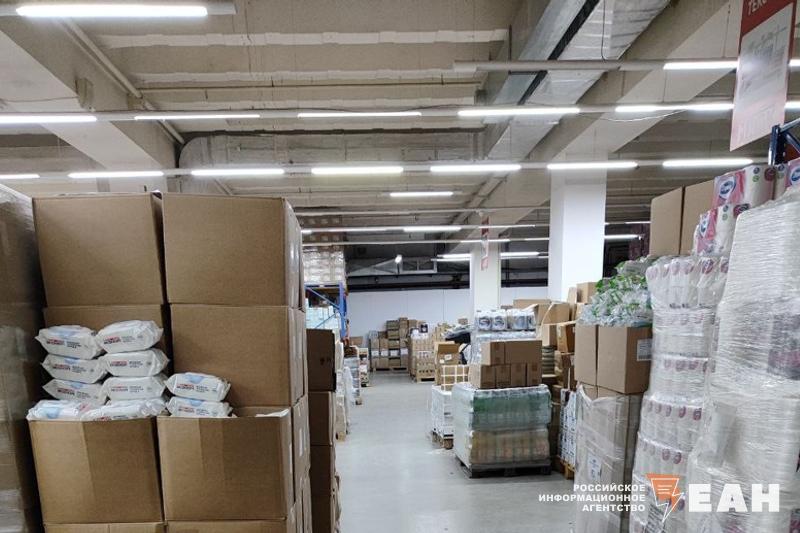 В магазинах «Маяк» в Челябинской области выявили нарушения Проверки проходили с 28 апреля по 15 мая в Челябинске, Магнитогорске, Копейске и Златоусте. Сотрудники Россельхознадзора обнаружили ряд нарушений. Например, мороженая рыбная продукция хранилась при температуре выше -18 градусов. Кроме того, в магазинах отсутствовали ветеринарно-сопроводительные документы на товары. За нарушение правил хранения продукции директоров трех точек привлекли к административной ответственности. Кроме того, ООО «Ритейлсервис 42», которое управляет магазинами сети «Маяк», оштрафовали на 100 тыс. рублей за нарушение требований технических регламентов.