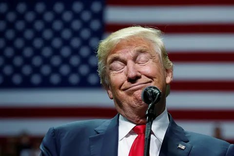 Тарифные поступления помогли сократить дефицит бюджета США на 17 в первой трети 2026 финансового года bloomberg Доходы растут быстрее чем расходы поступления увеличились на 12 тогда как расходы выросли лишь на 2 Бюджетное управление Конгресса США CBO подсчитало что тарифные поступления сократят федеральный дефицит на 3 триллиона долларов за десятилетие если пошлины действовавшие по состоянию на 20 ноября останутся без изменений jkinvest news jkinvest