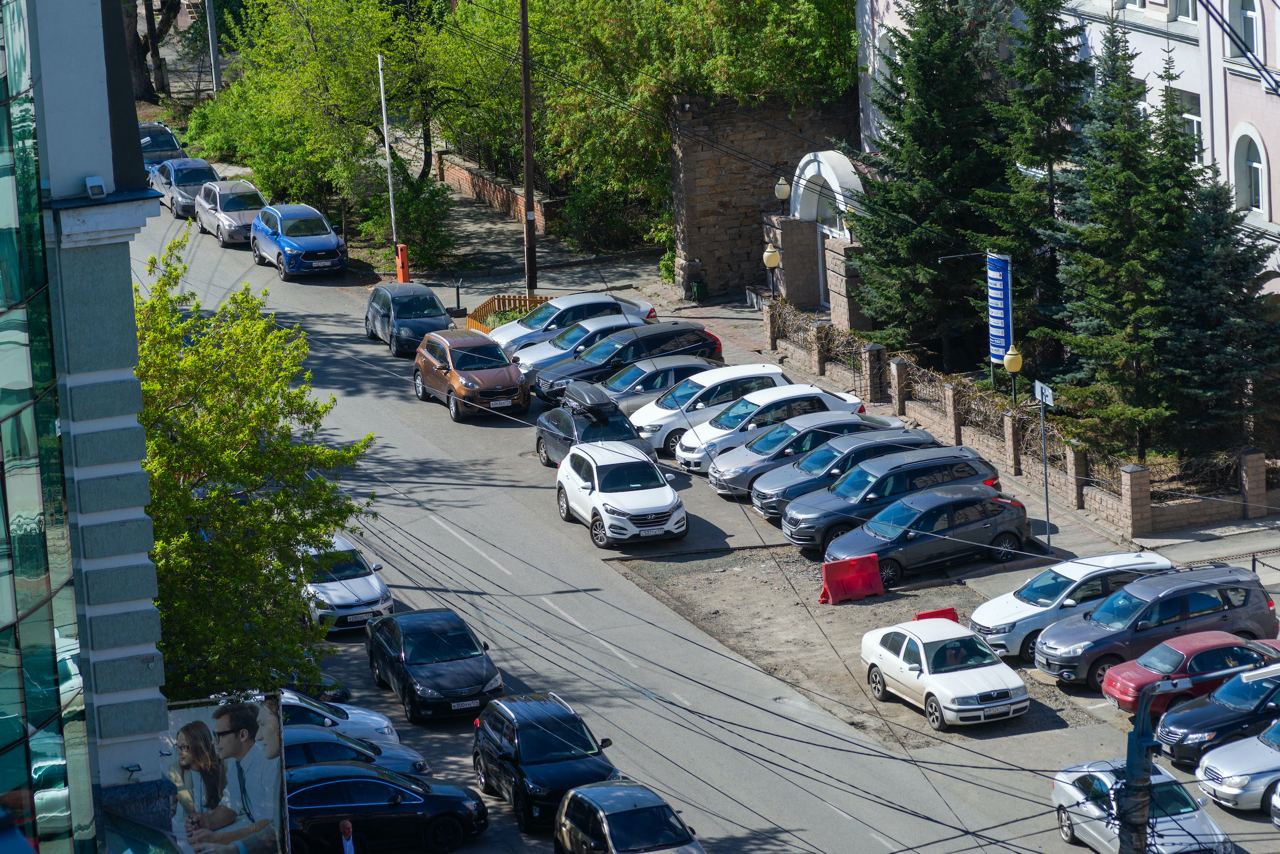 На платных парковках в Челябинске будет московская автоматизированная система gubernia74 ru articles news 1136364 Стали известны подробности организации платных парковок в столице Южного Урала Рассказываем когда и как они появятся а также почему Челябинск остается одним из последних городов миллионников в России где еще нет централизованной системы платных парковок t me chgub