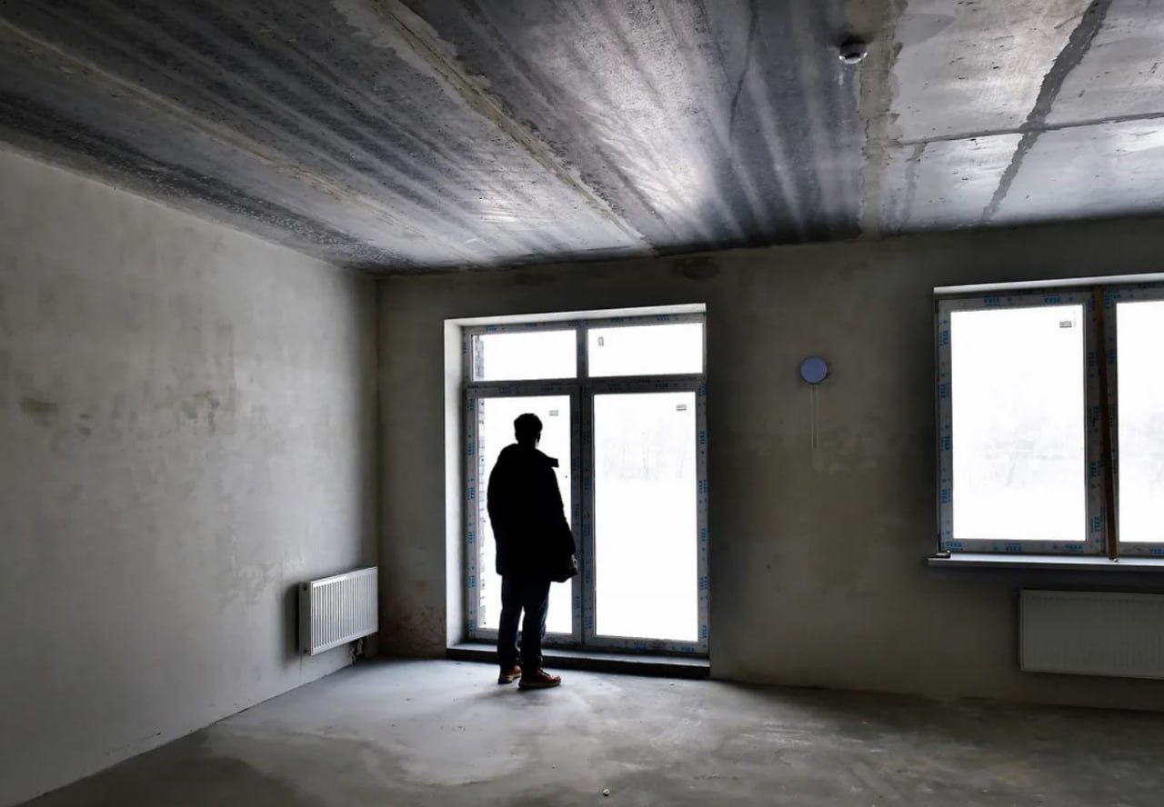 В Сибири в 2025 году построено более 8 млн кв метров жилья Округ является лидером среди федеральных округов по темпам ввода жилья отметили в аппарате полпреда президента России в СФО Анатолия Серышева Из общего объема на Новосибирскую область пришлось 2 15 млн кв м сообщили в правительстве региона В 2024 году в СФО было построено 9 9 млн кв м жилой площади Влад Некрасов Коммерсантъ  Подписывайтесь на Ъ Сибирь