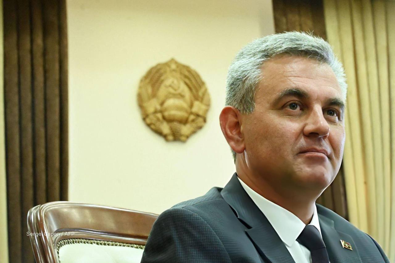 Лидер Приднестровья Вадим Красносельский вновь отказался принимать финансовую помощь ЕС в 60 млн Он заявил что условия на которых предлагается поддержка неприемлемы для региона