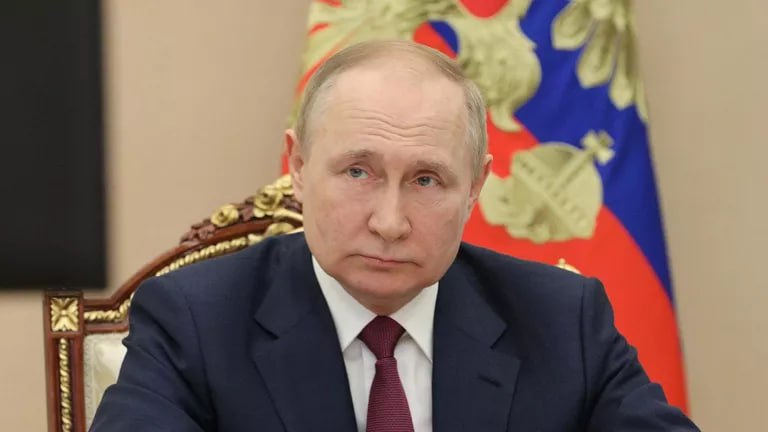 Внутренняя мобилизация каждого человека и общества в целом — самое важное в той ситуации, в которой сейчас находится Россия - заявил Владимир Путин. #Путин #Россия #СВО Подписывайтесь на "Донбасс решает".