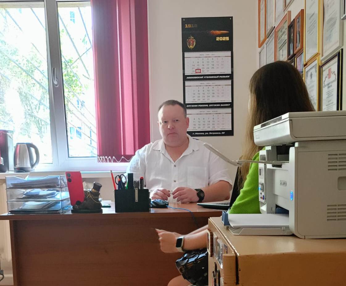 В Единых центрах БЮП г.о. Истры и Сергиева Посада прошел очередной прием граждан Адвокатами АПМО в Истре была оказана помощь 7 гражданам. Правозащитники дали разъяснения по вопросам раздела совместного имущества, обжалования судебного решения, расчета долей при использовании маткапитала и пр. В Сергиевом Посаде наибольший интерес у жителей вызвали темы, связанные с наследственным правом. В частности, адвокаты АПМО объяснили алгоритм действий на вступление в наследство по завещанию, оформление дарственных. Также консультации касались особенностей получения льгот для многодетных семей, людей с инвалидностью и участников специальной военной операции при обращении к нотариусу.