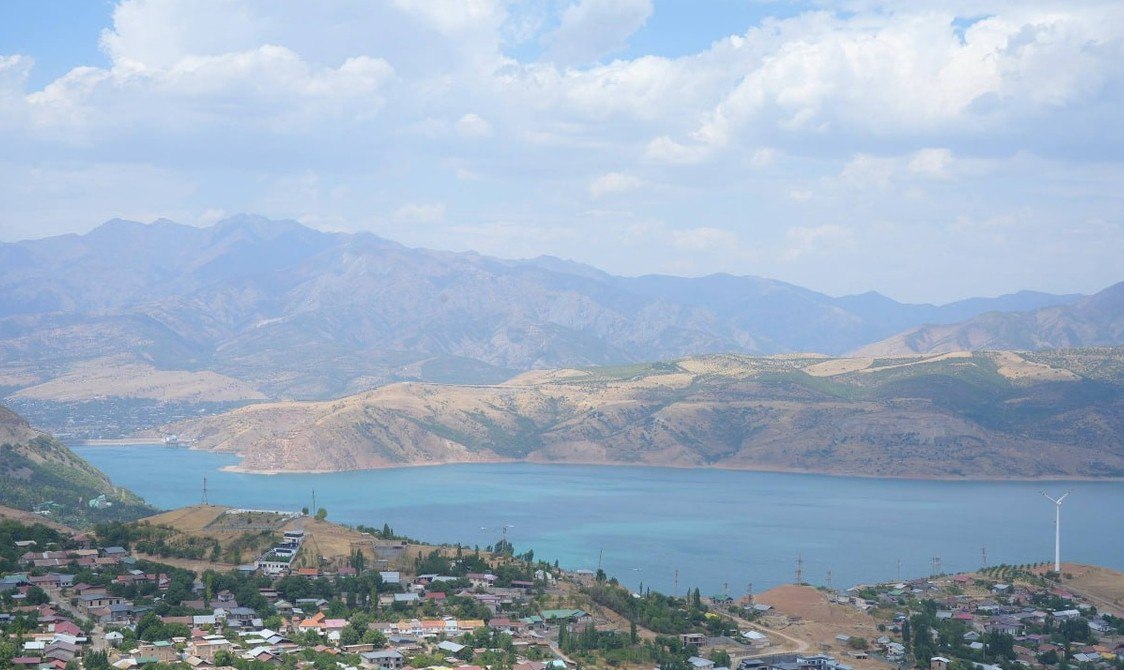 Между Ташкентом и Чарваком намерены построить платную трассу   repost uz no jdat eshe dolgo Подписывайтесь на Repost