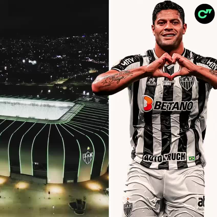 Атлетико Минейро отмечает 500-й гол Халка с баннером и фотосессией