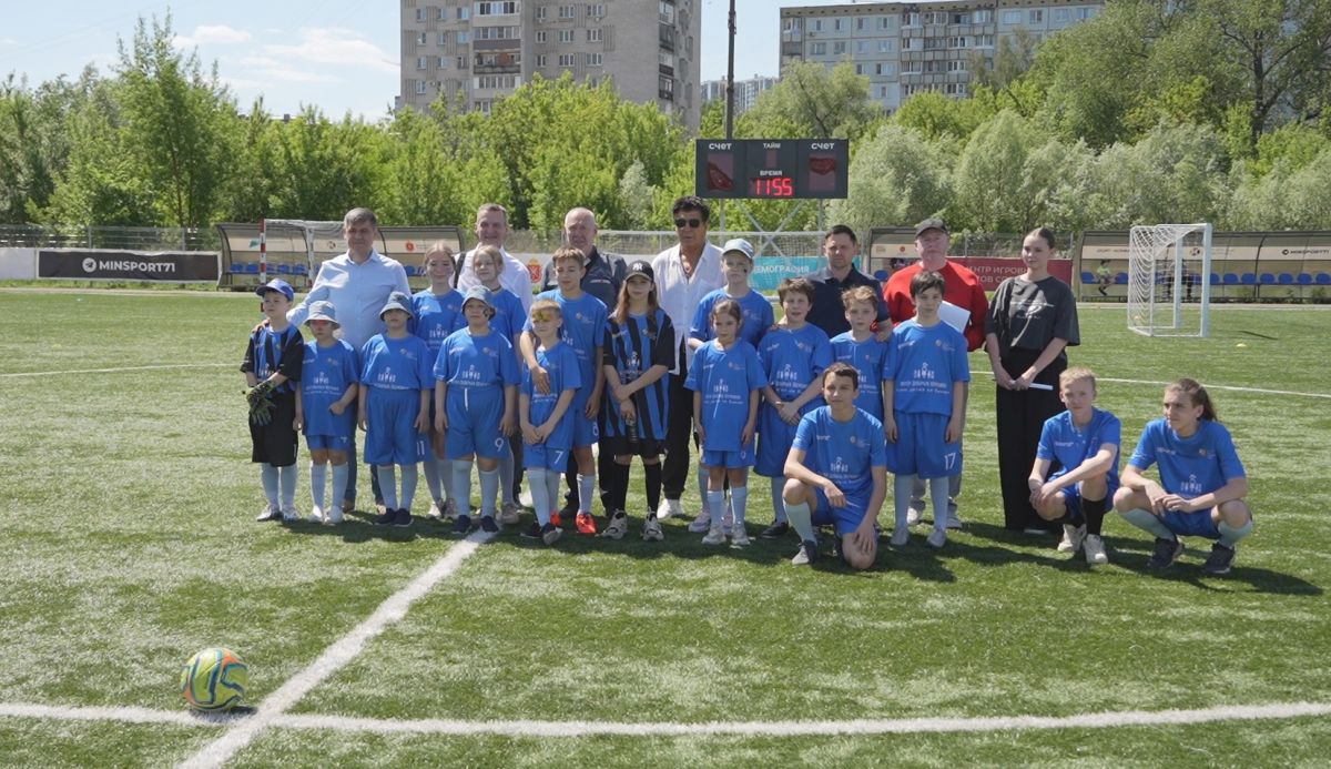 В Туле юные спортсмены встретились на поле с легендами советского и российского футбола В Центре игровых видов спорта города Тулы прошел Всероссийский детский футбольный фестиваль «Чемпионат Победителей». Подробнее Подписаться