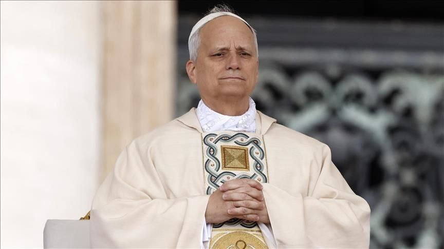 Папа Римский Лев XIV начнет своё первое международное путешествие 27 ноября посетив Турцию и Ливан Как сообщает Anadolu глава Римско католической церкви совершит официальный визит в Турцию с 27 по 30 ноября по приглашению президента Реджепа Тайипа Эрдогана Caucasian bureau P S Заодно решится будущая судьба Эчмиадзина и кандидатура нового католикоса вместо Гарегина второго Россия впервые за 200 лет может потерять свой самый главный форпост в Армении и в армянском мире в целом Эчмиадзин RH inside