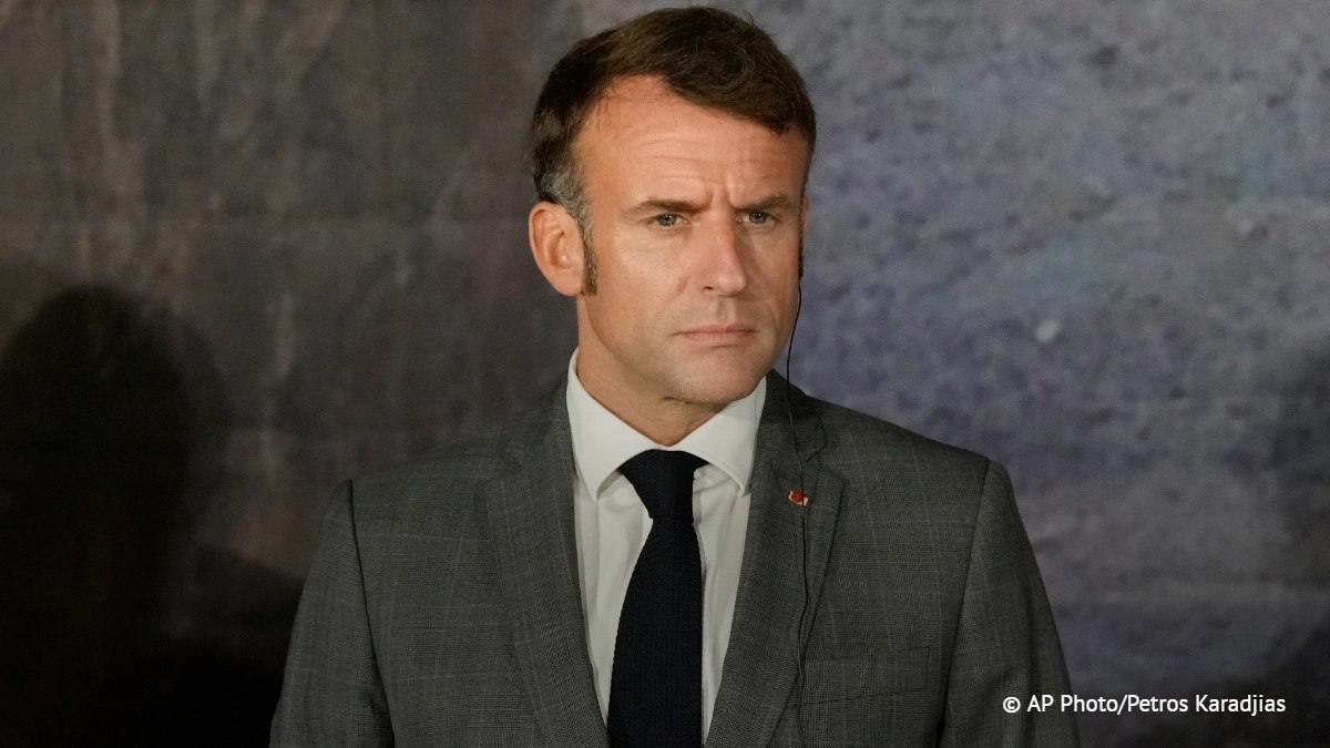 Президент Франции Эммануэль Макрон рассматривает вариант роспуска национального парламента и организации досрочных выборов в осенний период 2025 года. Эту информацию сообщили источники.